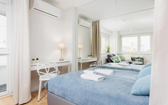 Deluxe Studio Warsaw by Renters