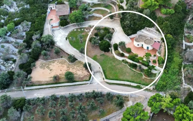 Villa Agapanto - Trullo Anthos con Vista Mare e Giardino Privato