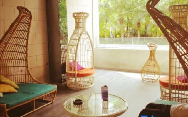 Q+ · Beihai Beibu Bay No.1 Yijia Online Serviced Apartment