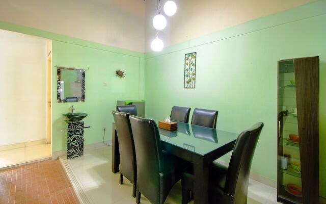 OYO 1355 Griya Wismono Homestay