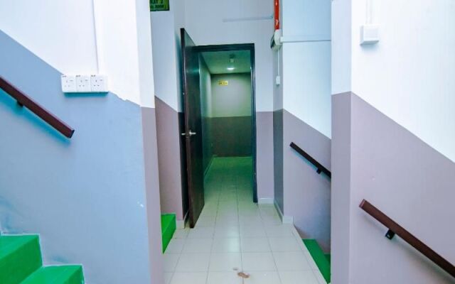 OYO 816 Hotel De Kiara