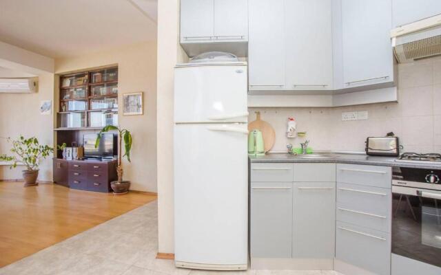 1BR apartment with balcony on Mtatsminda