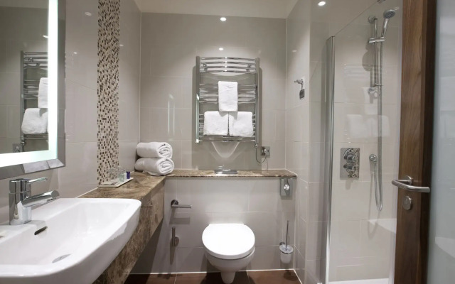 Wivenhoe House Hotel