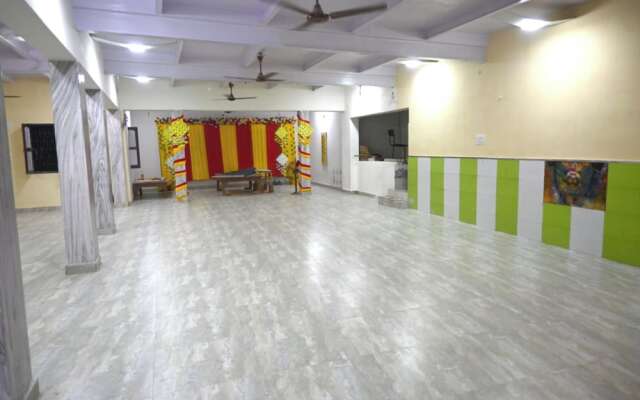 Goroomgo Bhagwaan Das Varanasi