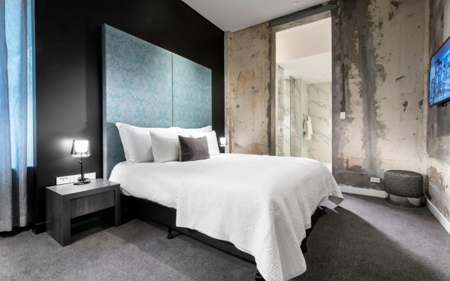 The Melbourne Hotel