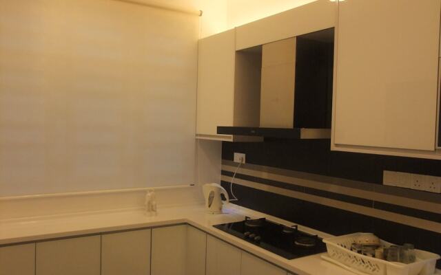 iBook 1 - Luxury Holiday Homestay