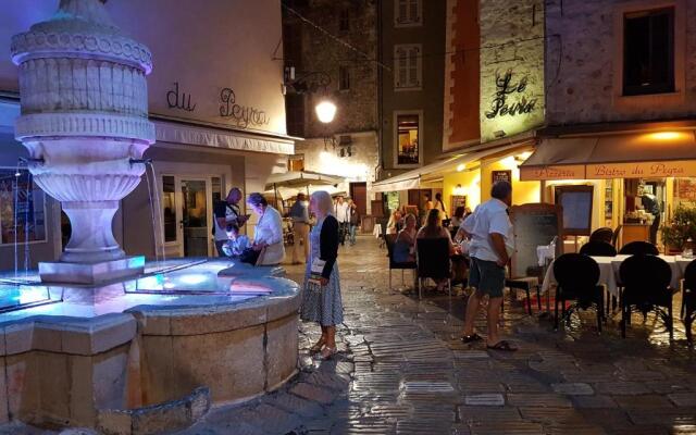 Quartier piscine municipale Bel Appart 4 pers terrasse parking wi-fi