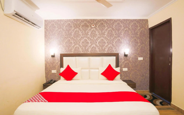 Hotel Lazeeno by OYO Rooms