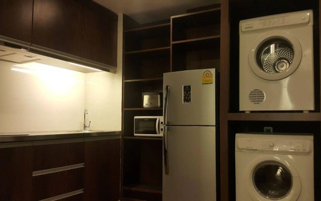 Clover Suites Royal Lake Yangon