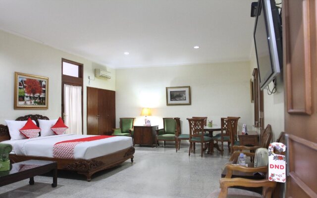 OYO 154 Griya Patria Guest House