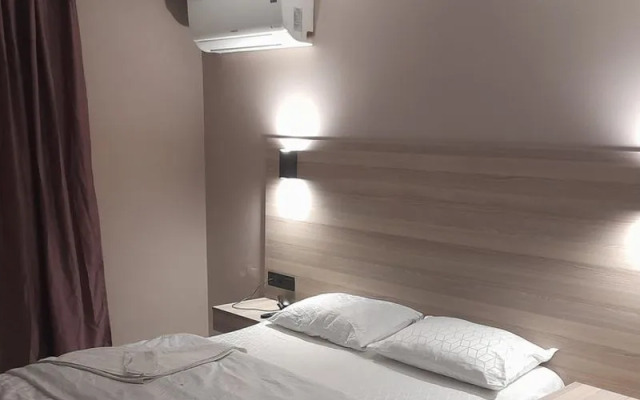 Moon Suit Otel