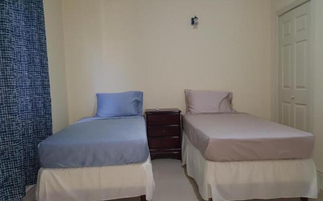 Apt 12, Executive Suites JA - Palms