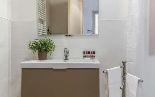 Accademia Charm 3 by Wonderful Italy