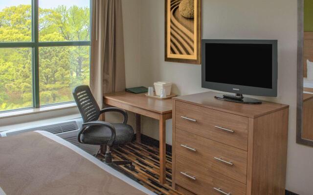 Quality Suites Lake Wright - Norfolk Airport