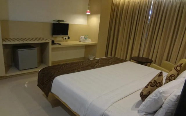 Oriental Residency Hotel