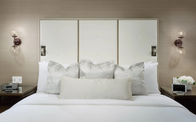 Отель The Manhattan at Times Square