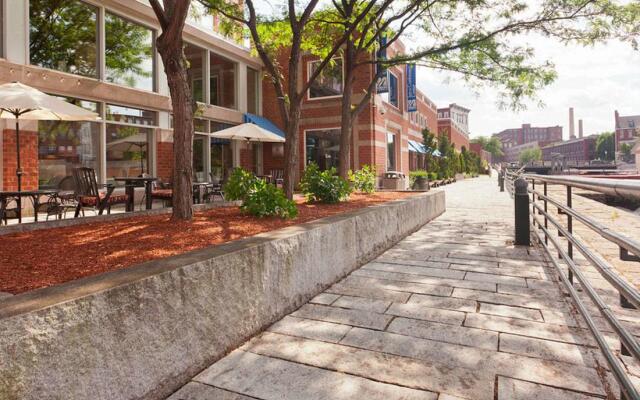 UMass Lowell Inn and Conference Center
