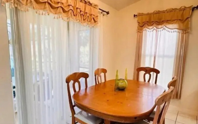 South Facing W/ Private Pool & Spa