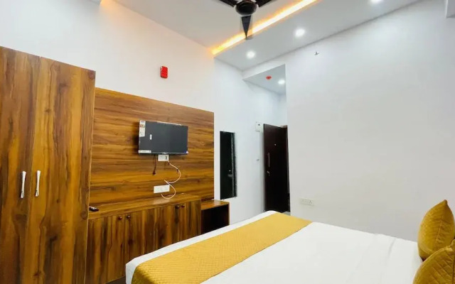 Hotel Rajgharana