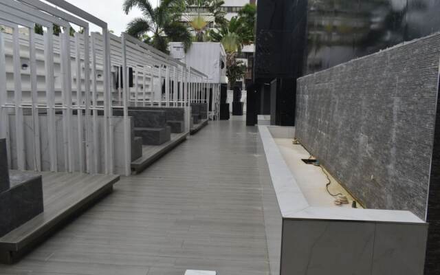 Rush Lagos Hotel Suites And Launge