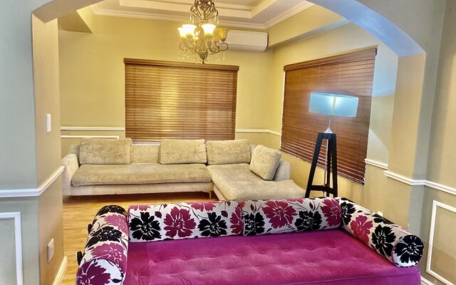 Beautiful Apartment in Century City