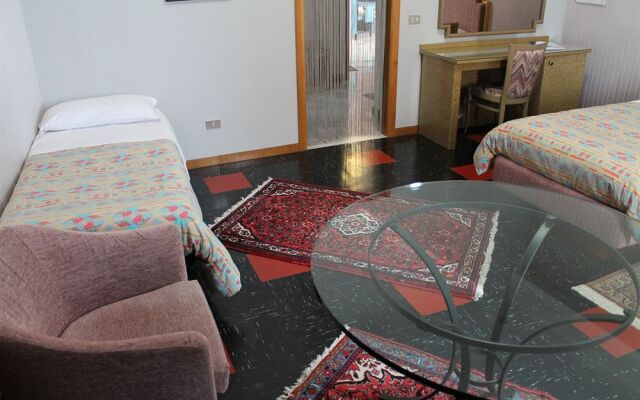 Hotel Costellazioni