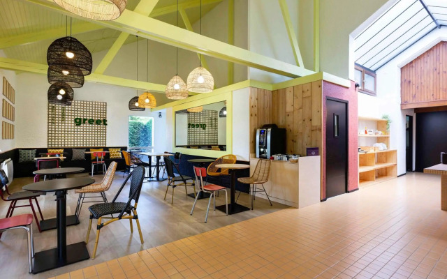 greet Hotel Villeneuve La Garenne