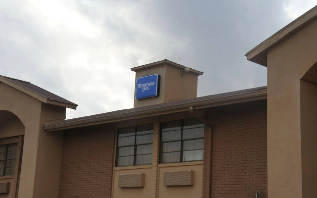 Clarion Pointe Marshall