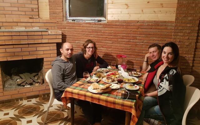 Отель Amiran's Lake