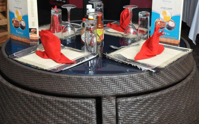 CityBlue Hotel & Suites