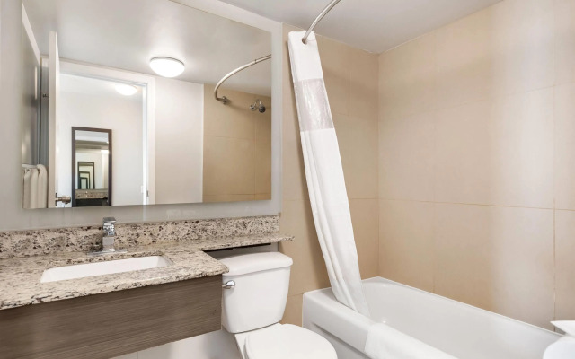 Days Inn by Wyndham Airdrie