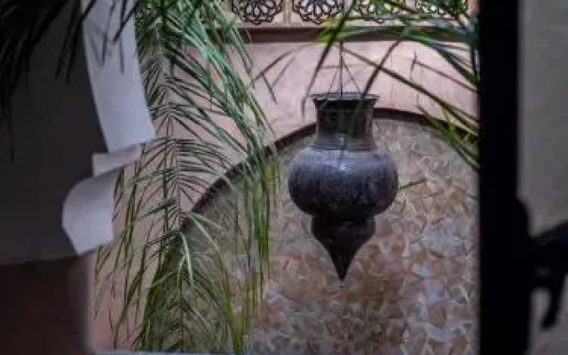 Riad Mur Akush