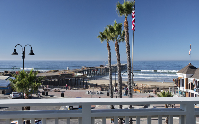 Inn at the Pier Pismo Beach, Curio Collection by Hilton