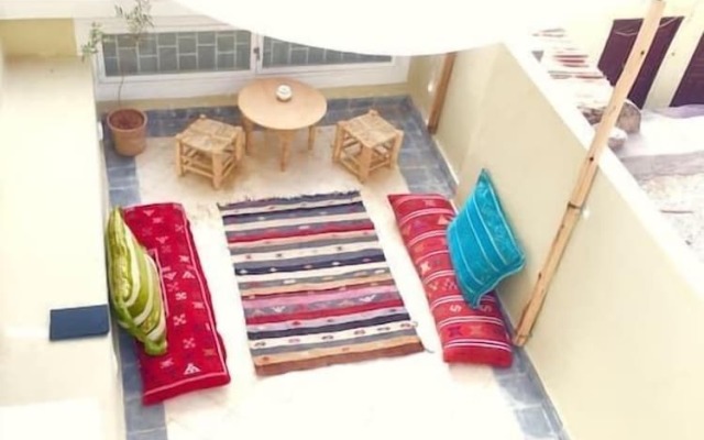 White Riad Apartment