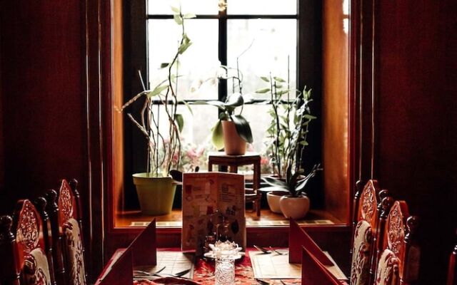 Hotel & Restaurant Peking