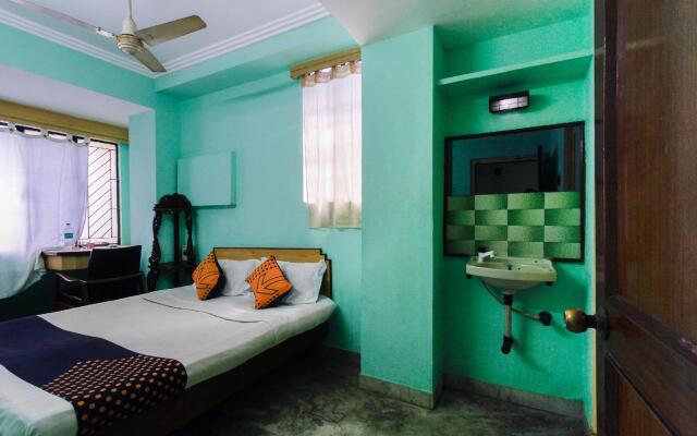 SPOT ON 66363 Hotel Rock View Lodge