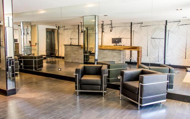 Nuit Hotel