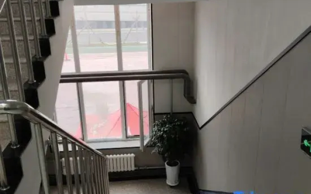 Yanuo Hotel