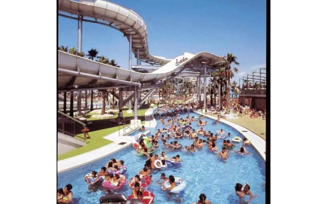Kuwana Park Hotel