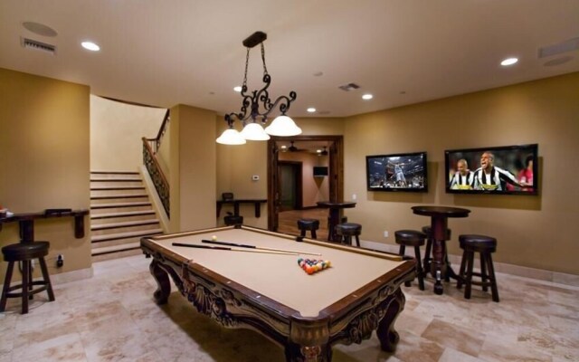 Bella Estate By Signature Vacation Rentals
