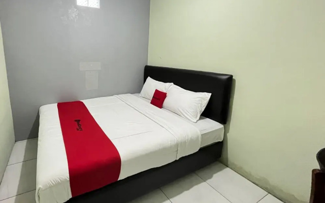 RedDoorz Syariah near Exit Tol Nganjuk