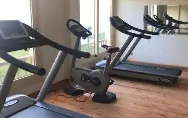 Palm Beach Host Mark