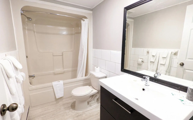 First Canada Inn Cornwall