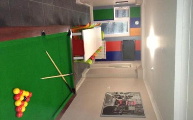 Oscar's Hostel