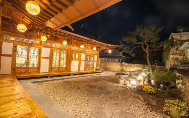 Jeonju Samrakcheon Pension