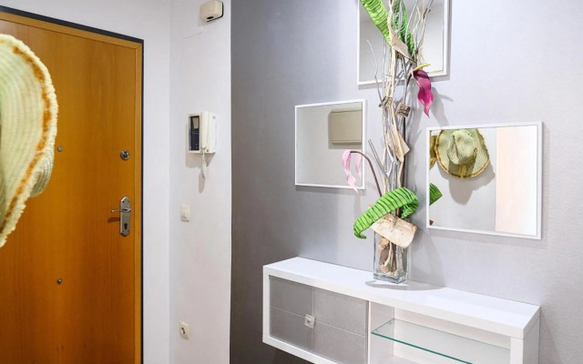 Apartamento Amplio. Vistas A La Playa