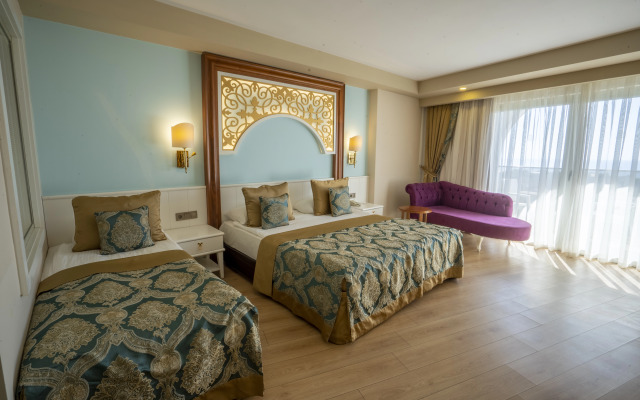 J'adore Deluxe Hotel & Spa