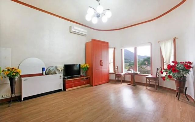 Donggang Village Caravan Pension