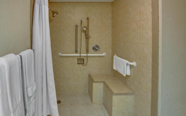 Crowne Plaza Executive Center Baton Rouge by IHG
