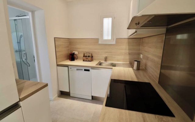 Bright Apartment - AC - 2br-4p - Gassin